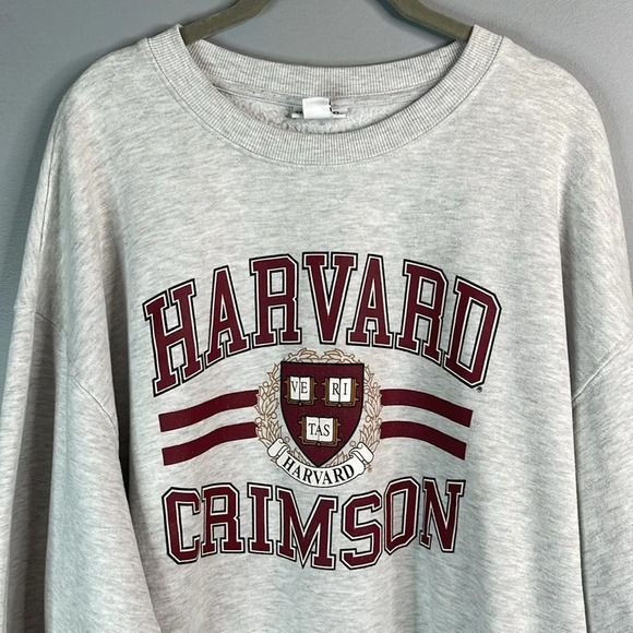 VINTAGE Harvard University Veritas Sheild Crimson Graphic Logo Sweatshirt Size L - Picture 4 of 12